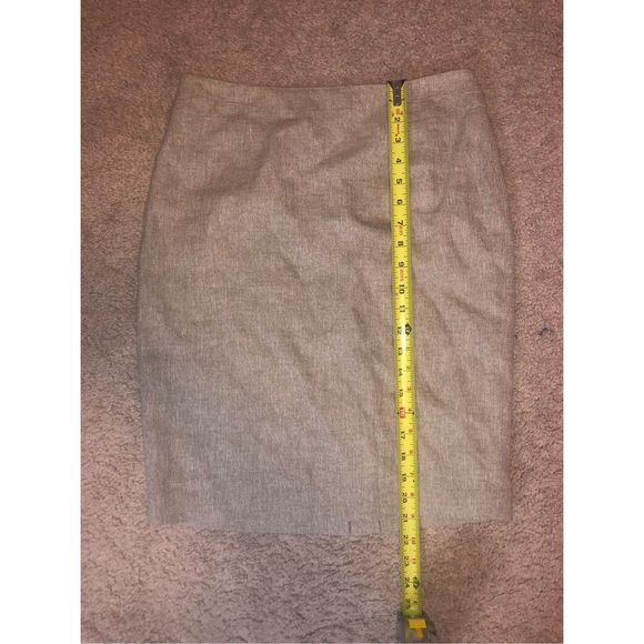 Ann Taylor NWT The High Waist Seamed Linen Pencil Skirt Beige, Sz 6P, MP $108 - Picture 3 of 12